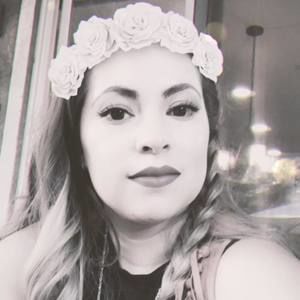 Meet your Posher, Esmeralda